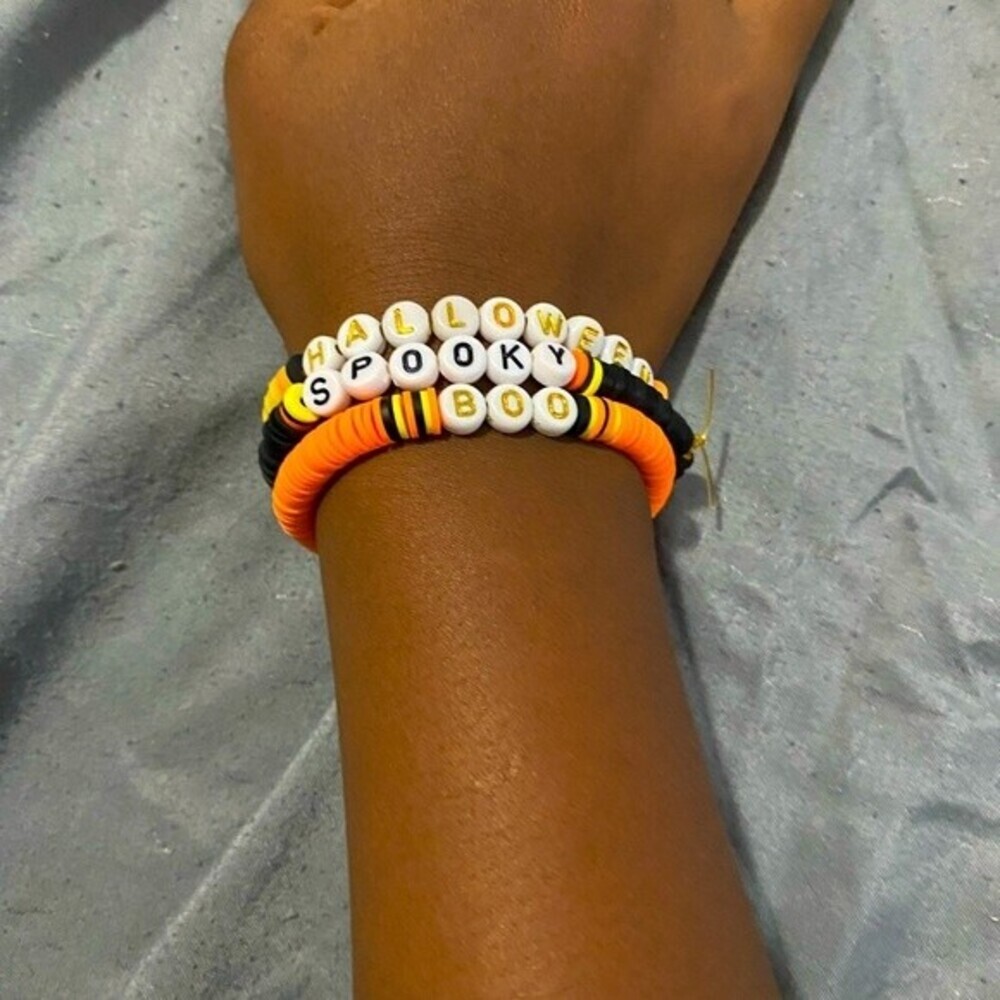 NWOT Handmade Halloween set Heishi Polymer Clay Beads Stretchy Bracelets